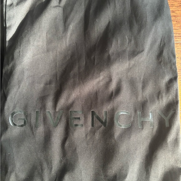 Givenchy Black Logo Slides - Picture 3 of 12